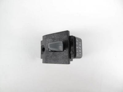 Крючок двери (люка) для стиральной машины Whirlpool 480111101377