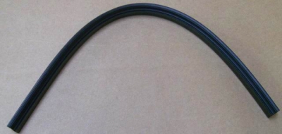 Уплотнитель (уплотнительная резина) двери нижний для посудомоечной машины Beko 1882470200